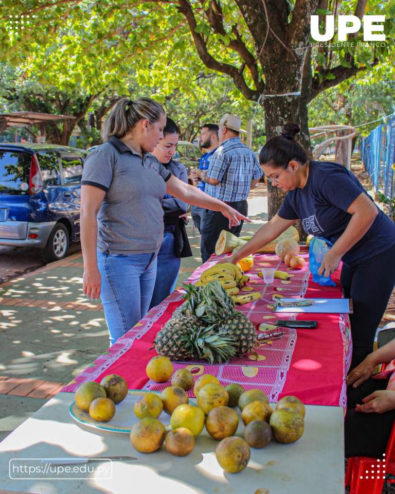 Feria de Frutas de la Carrera de Agronomía 